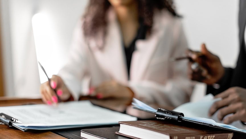 La ética en el asesoramiento jurídico: más allá del conocimiento técnico